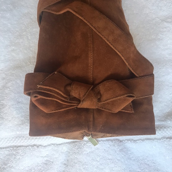 Boots - Picture 3 of 5